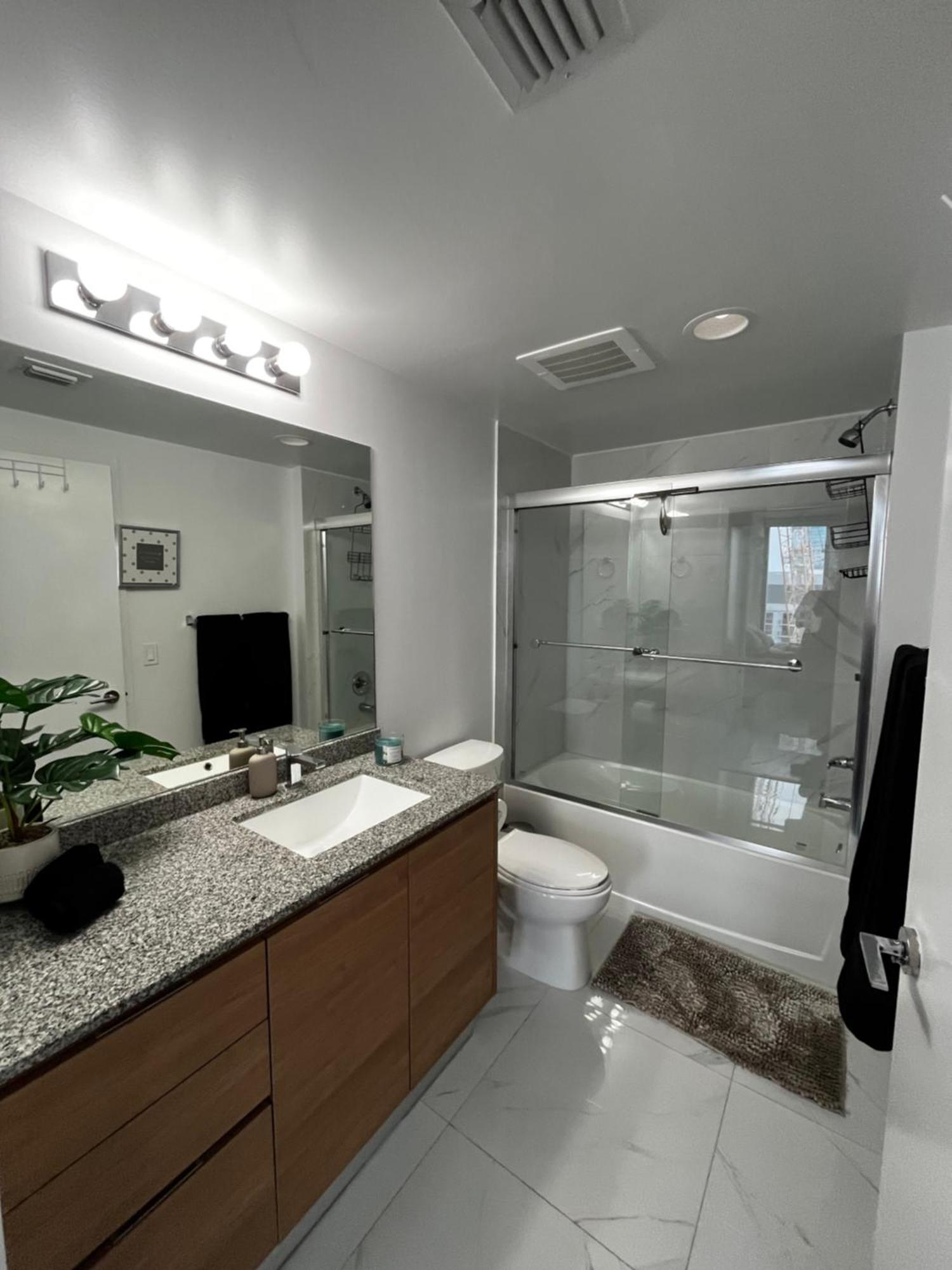 Luxurious In The Heart Of * Miami