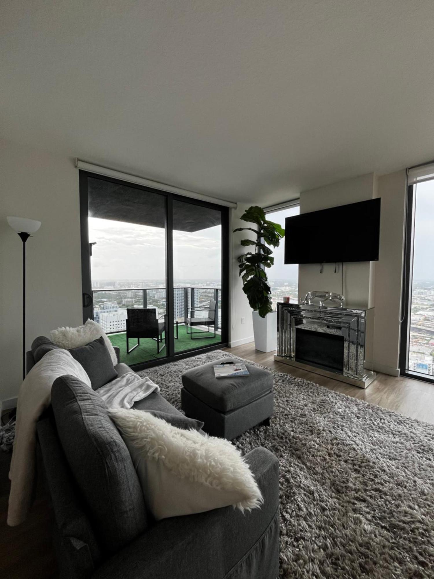 Apartment Luxurious In The Heart Of *